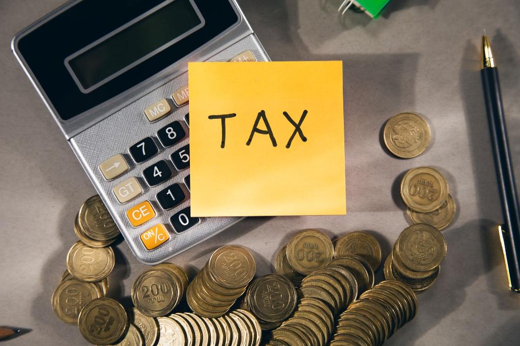 ​ภาษี (Tax)